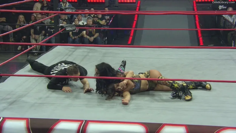 Mickie James photo 14 of 1064