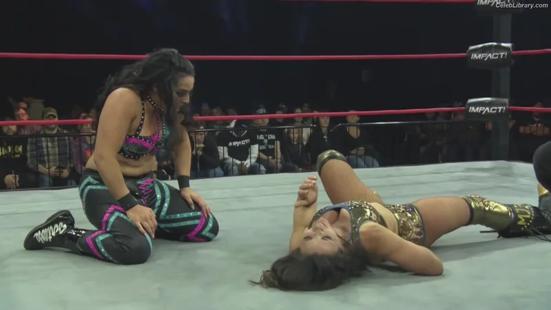 Mickie James photo 24 of 1064