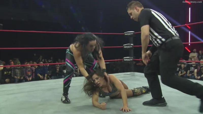 Mickie James photo 5 of 1064