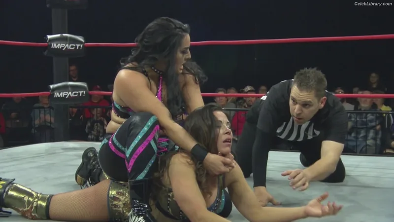 Mickie James photo 8 of 1064