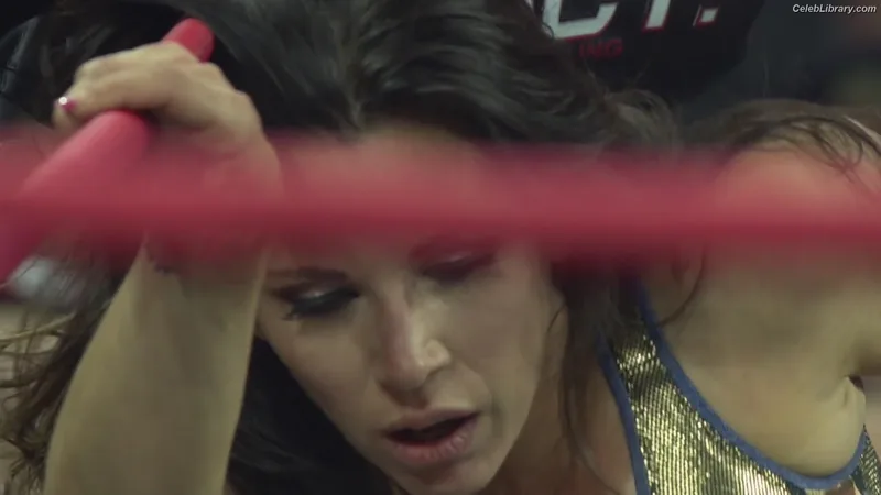 Mickie James photo 13 of 1064