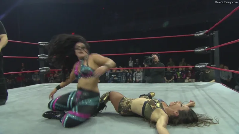 Mickie James photo 15 of 1064