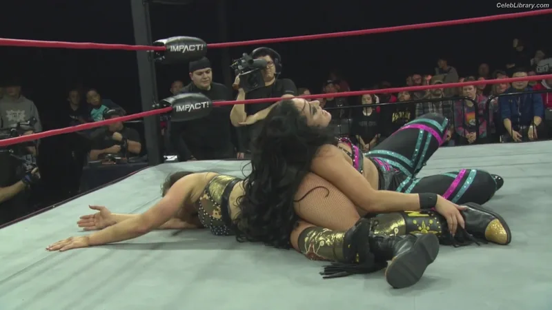 Mickie James photo 18 of 1064