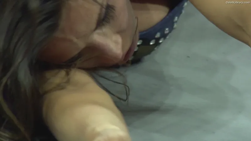 Mickie James photo 20 of 1064