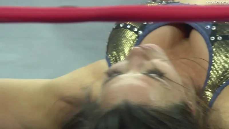 Mickie James photo 22 of 1064