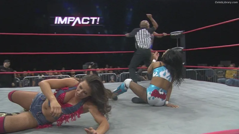 Mickie James photo 2 of 1064