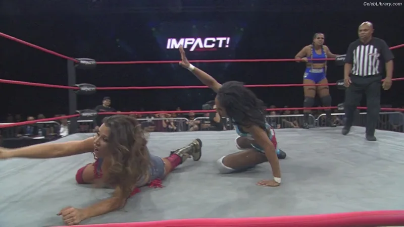 Mickie James photo 5 of 1064