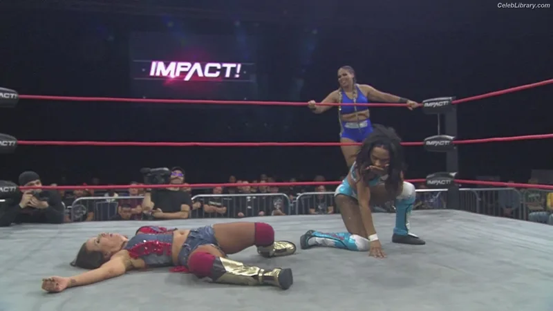 Mickie James photo 8 of 1064
