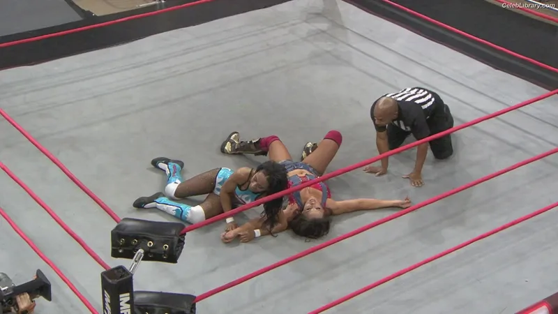 Mickie James photo 10 of 1064