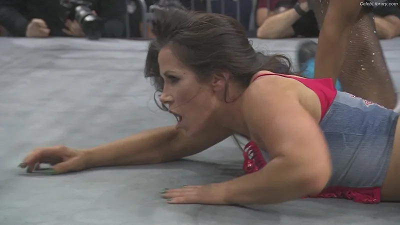 Mickie James photo 13 of 1064