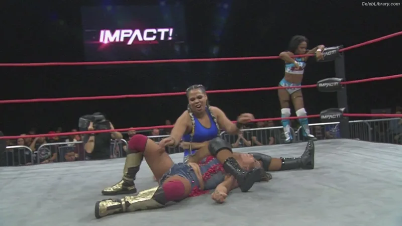Mickie James photo 14 of 1064