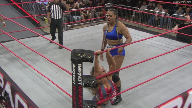 Mickie James photo 20 of 1064