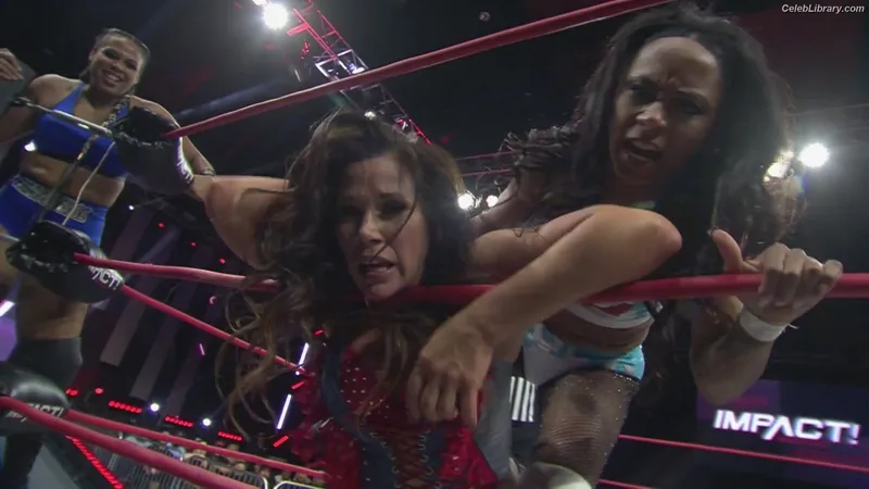 Mickie James photo 6 of 1064