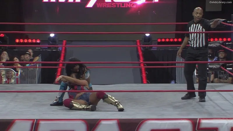 Mickie James photo 14 of 1064