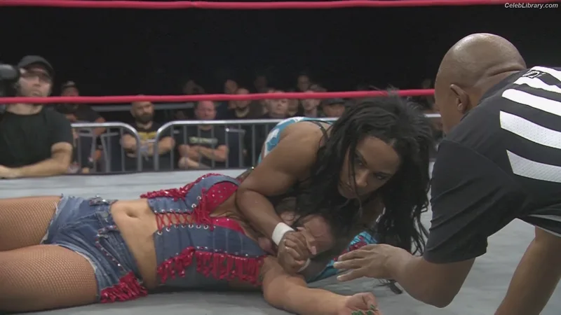 Mickie James photo 10 of 1064