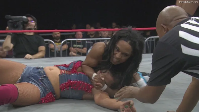 Mickie James photo 12 of 1064