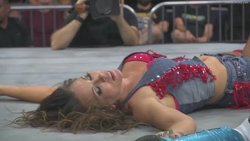 Mickie James photo 20 of 1064