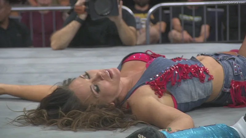 Mickie James photo 21 of 1064