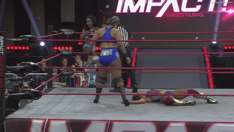 Mickie James photo 6 of 1064