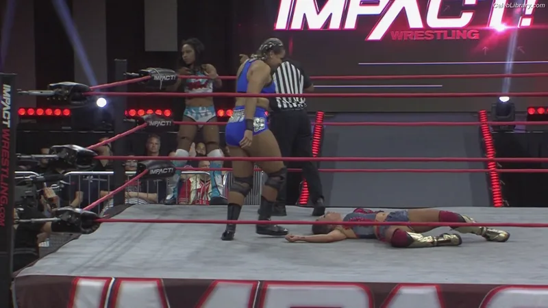 Mickie James photo 7 of 1064