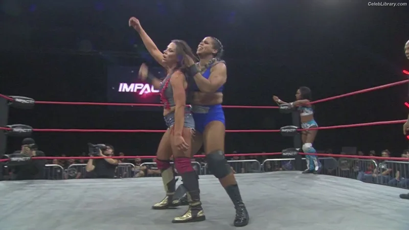 Mickie James photo 8 of 1064
