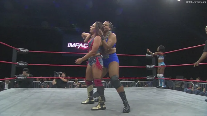 Mickie James photo 9 of 1064