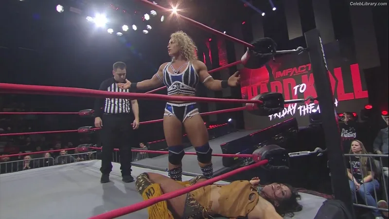 Mickie James photo 4 of 1064
