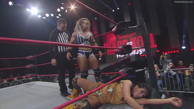 Mickie James photo 8 of 1064