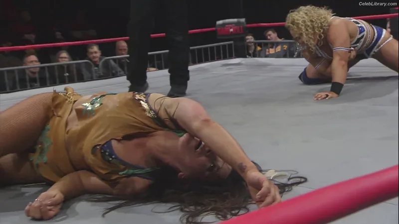 Mickie James photo 6 of 1064