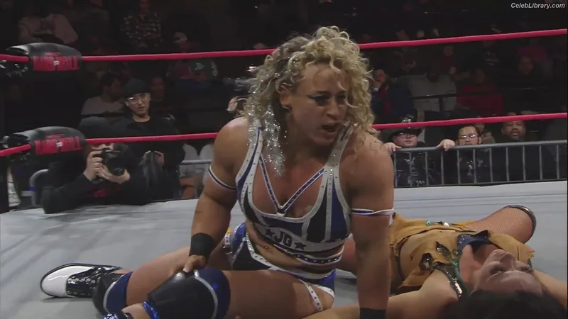 Mickie James photo 14 of 1064