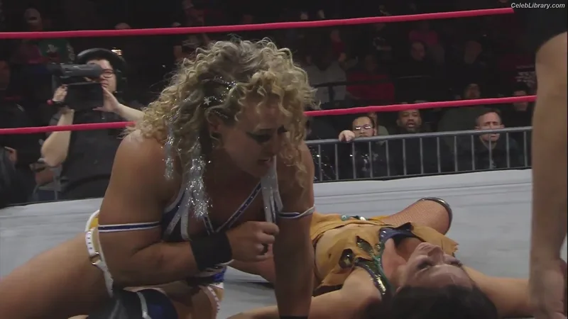 Mickie James photo 16 of 1064