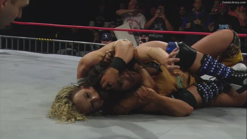 Mickie James photo 18 of 1064