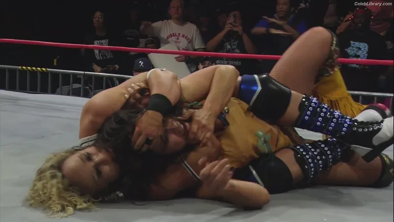 Mickie James photo 19 of 1064