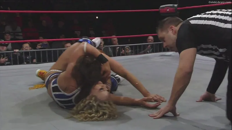 Mickie James photo 6 of 1064