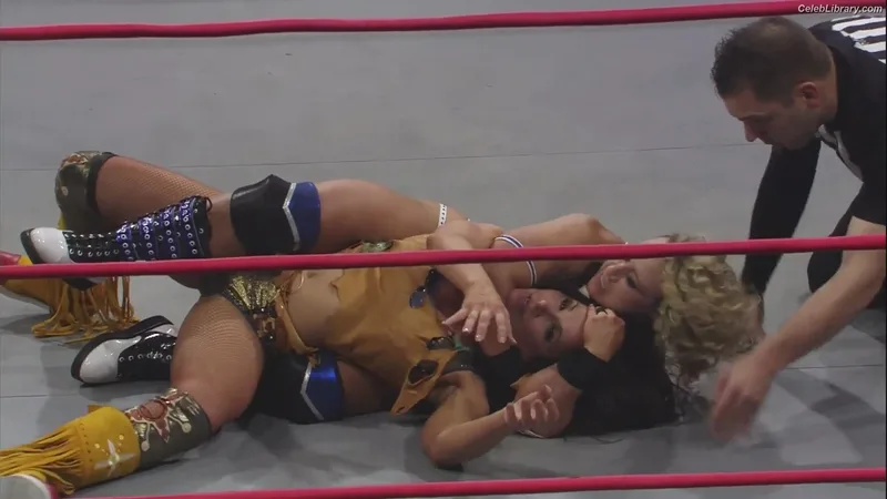 Mickie James photo 12 of 1064