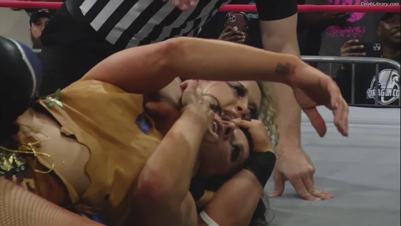 Mickie James photo 18 of 1064