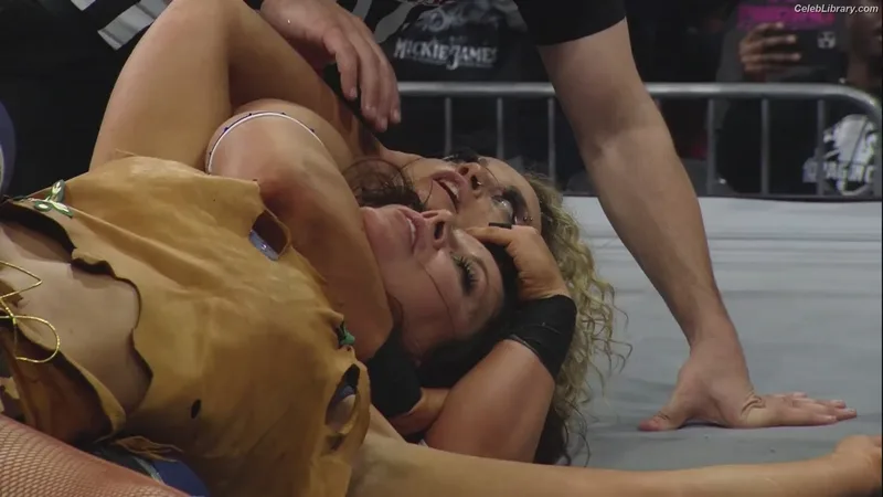 Mickie James photo 1 of 1064