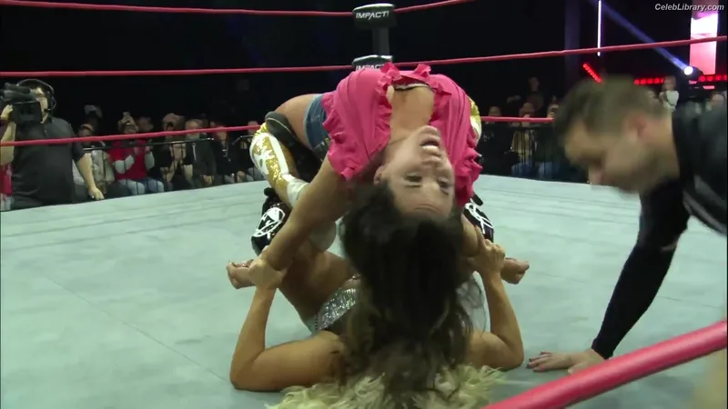 Mickie James photo 14 of 1064