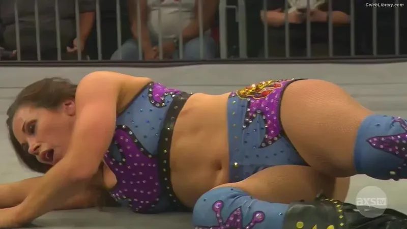 Mickie James photo 9 of 1064
