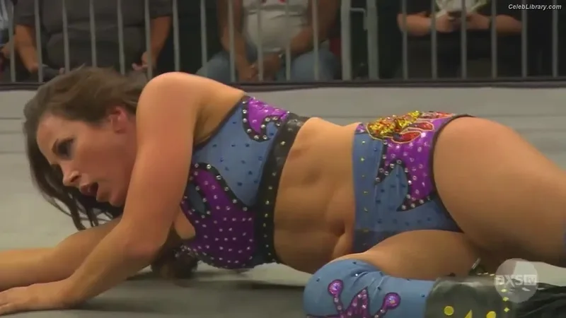 Mickie James photo 10 of 1064