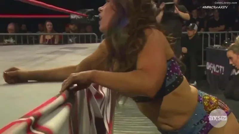 Mickie James photo 19 of 1064