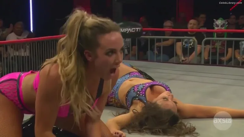 Mickie James photo 22 of 1064