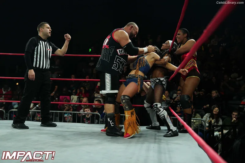 Mickie James photo 24 of 1064