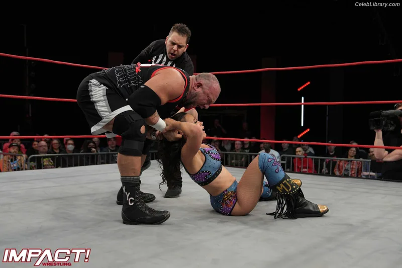 Mickie James photo 7 of 1064