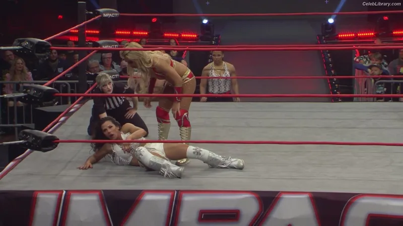 Mickie James photo 14 of 1064