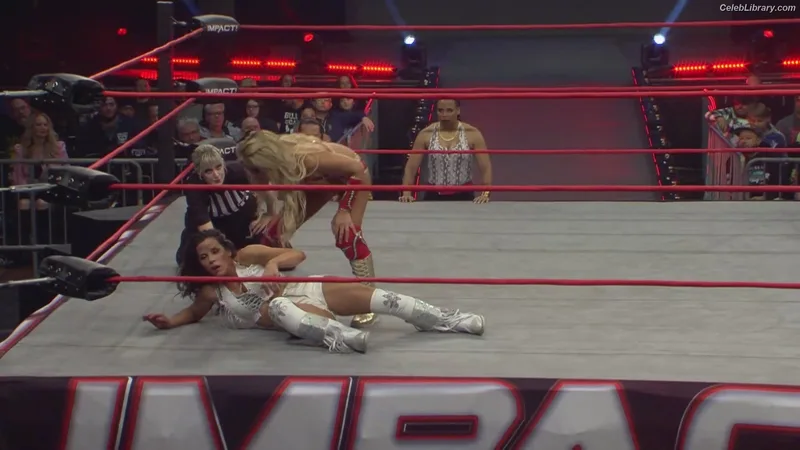 Mickie James photo 16 of 1064