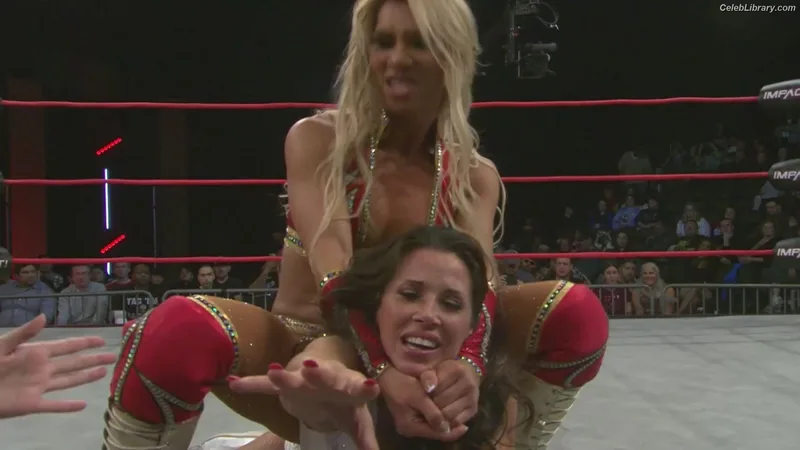 Mickie James photo 17 of 1064