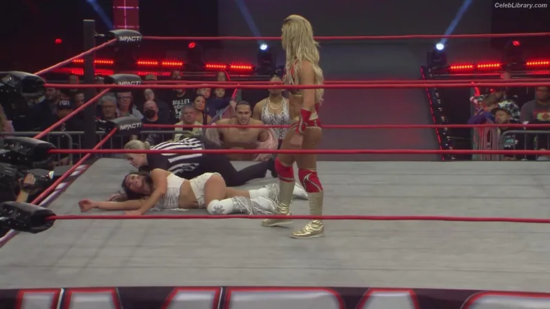 Mickie James photo 22 of 1064