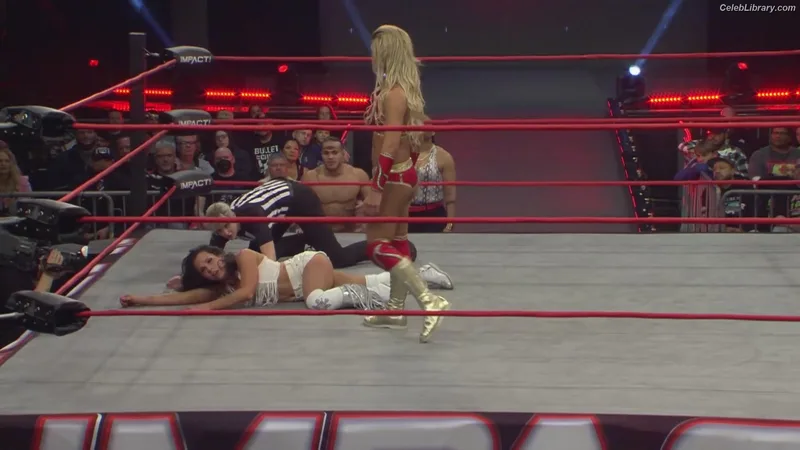 Mickie James photo 23 of 1064
