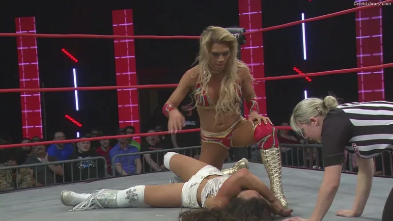 Mickie James photo 10 of 1064
